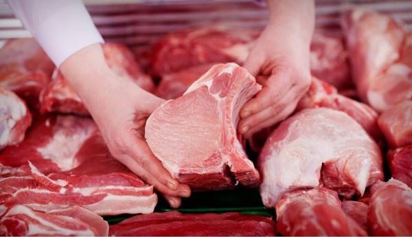 На что обратить внимание при покупке мясной продукции?